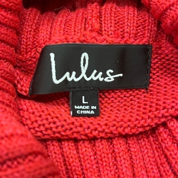 LULU’S red turtleneck long sweater dress. - Picture 3 of 7